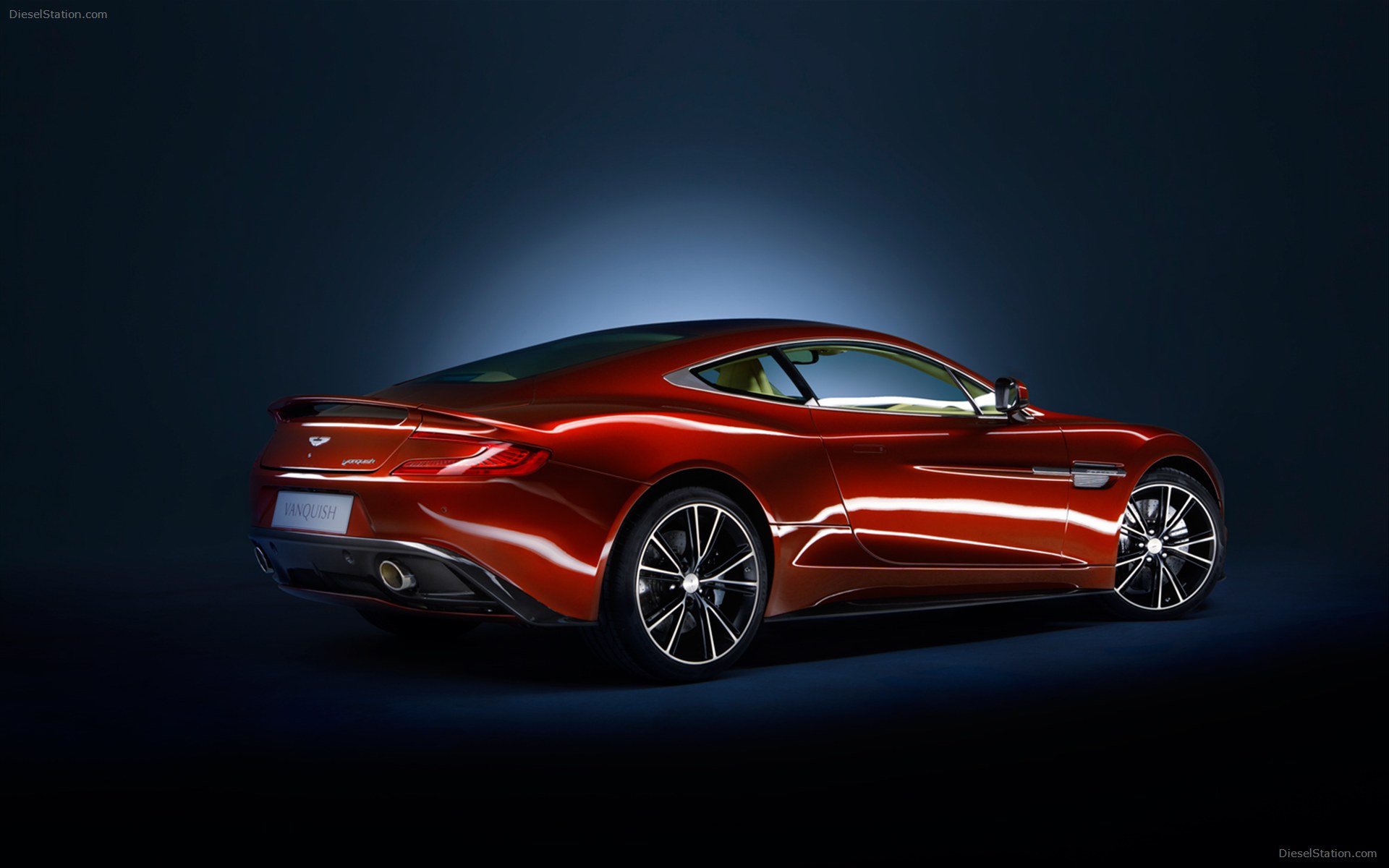 Aston Martin Vanquish 2013